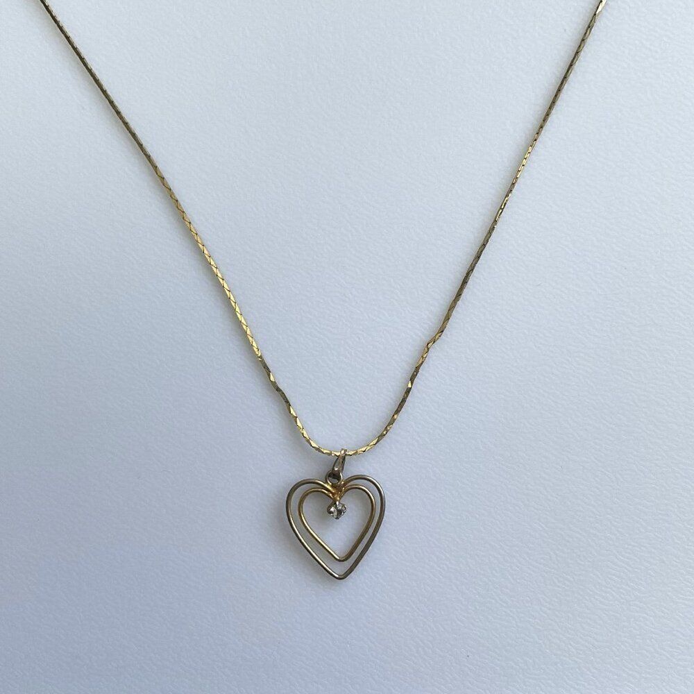 Vintage 1980s Gold Tone Floating Double Heart Rhinestone Pendant Necklace 16”